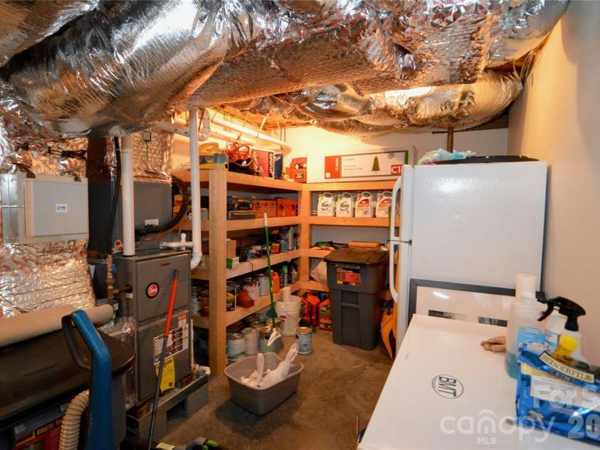 6365 Julius Drive, Newland, NC 28657.  MLS# CAR4313240, YatesRealty ID 2525. 