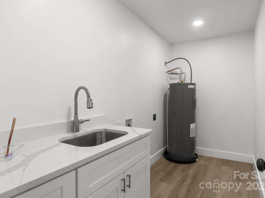 809 Miller Street, Gastonia, NC 28052.  MLS# CAR4290658, YatesRealty ID 2525. Laundry Room