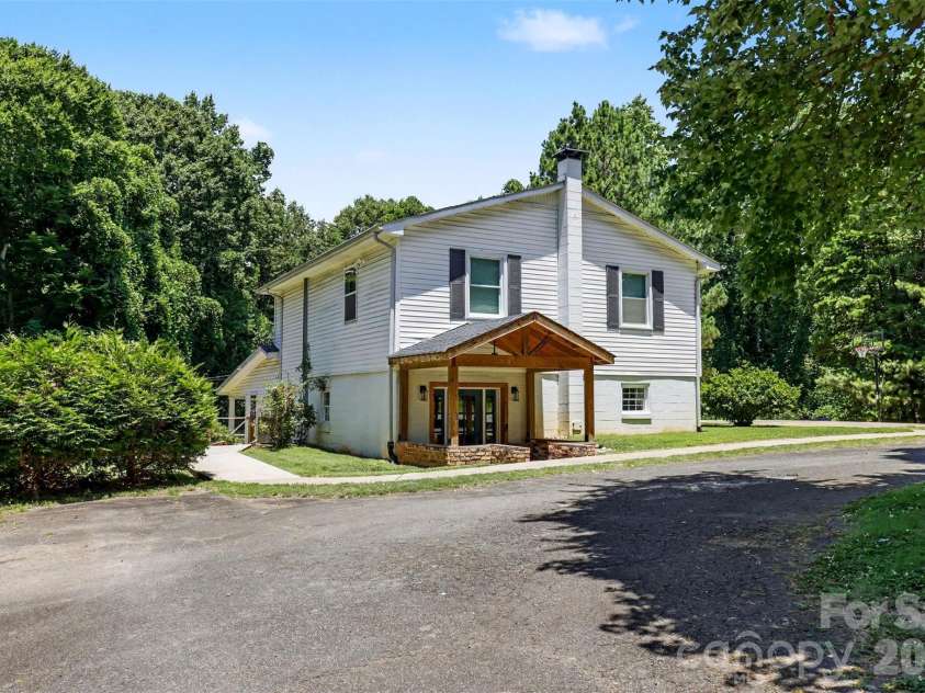 184 Canal Road, Belmont, NC 28012.  MLS# CAR4383380, YatesRealty ID 25250. 