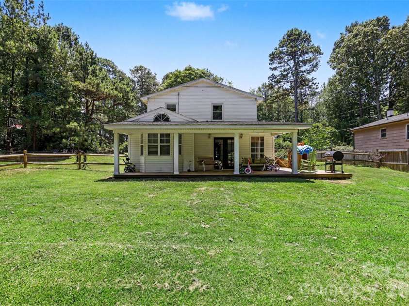 184 Canal Road, Belmont, NC 28012.  MLS# CAR4383380, YatesRealty ID 25250. 