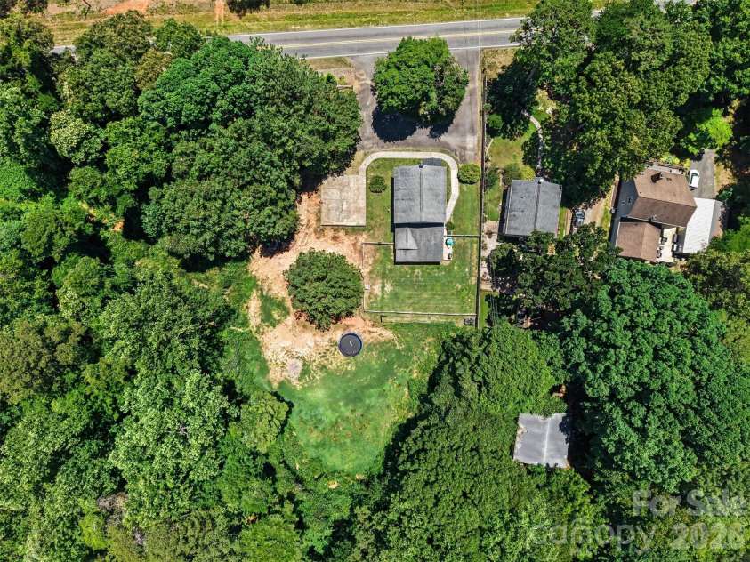184 Canal Road, Belmont, NC 28012.  MLS# CAR4383380, YatesRealty ID 25250. 