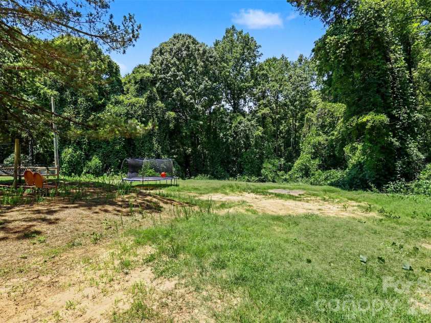 184 Canal Road, Belmont, NC 28012.  MLS# CAR4383380, YatesRealty ID 25250. 