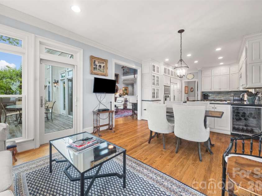 15901 Riverpointe Drive, Charlotte, NC 28278.  MLS# CAR4383846, YatesRealty ID 25252. 