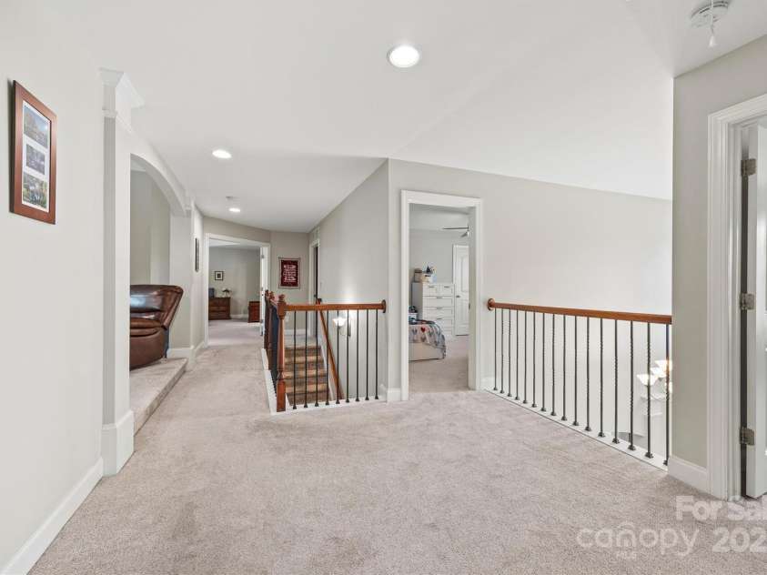 3095 Foggy Hollow Lane, Clover, SC 29710.  MLS# CAR4243248, YatesRealty ID 25252. Upstairs landing/hallway