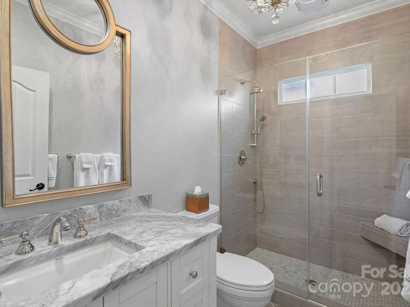 18418 Turnberry Court, Davidson, NC 28036.  MLS# CAR4244306, YatesRealty ID 25253. Full Bathroom-Main