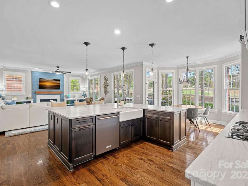 18418 Turnberry Court, Davidson, NC 28036.  MLS# CAR4244306, YatesRealty ID 25253. Open Kitchen