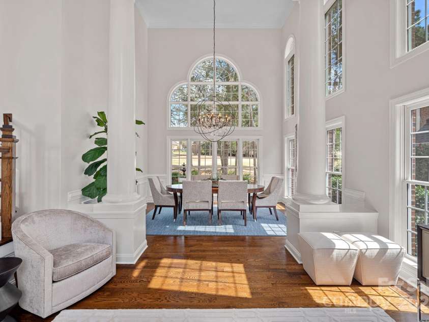 18418 Turnberry Court, Davidson, NC 28036.  MLS# CAR4244306, YatesRealty ID 25253. Two Story Dining room