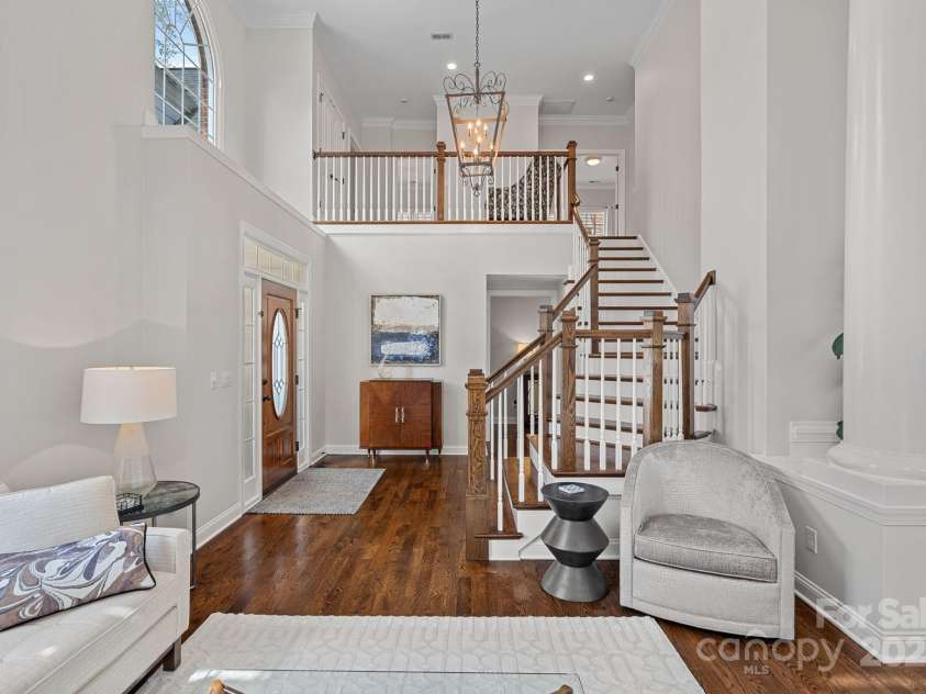 18418 Turnberry Court, Davidson, NC 28036.  MLS# CAR4244306, YatesRealty ID 25253. Two Story Foyer