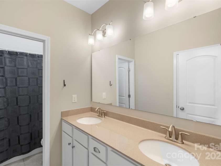 2214 Laurens Drive, Concord, NC 28027.  MLS# CAR4251337, YatesRealty ID 25254. 