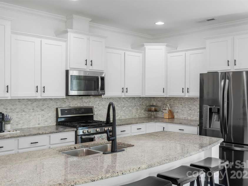 2214 Laurens Drive, Concord, NC 28027.  MLS# CAR4251337, YatesRealty ID 25254. 