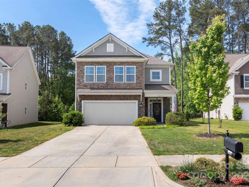 2214 Laurens Drive, Concord, NC 28027.  MLS# CAR4251337, YatesRealty ID 25254. 
