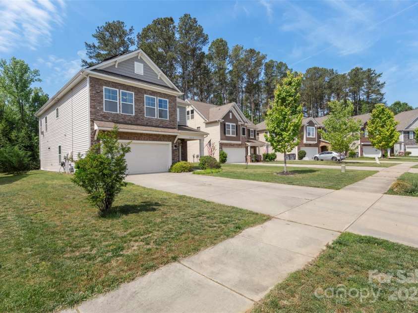 2214 Laurens Drive, Concord, NC 28027.  MLS# CAR4251337, YatesRealty ID 25254. 