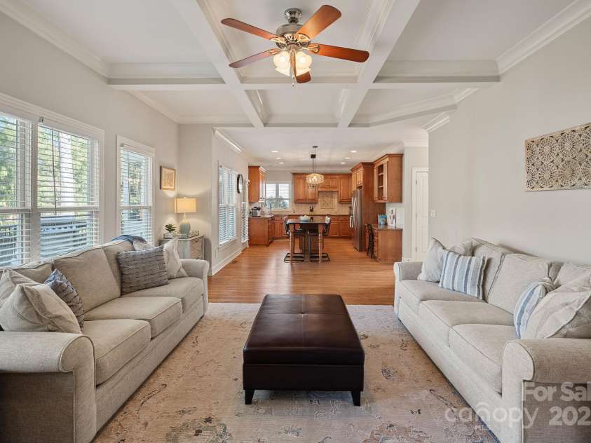 19679 Wooden Tee Drive, Davidson, NC 28036.  MLS# CAR4258951, YatesRealty ID 25255. 