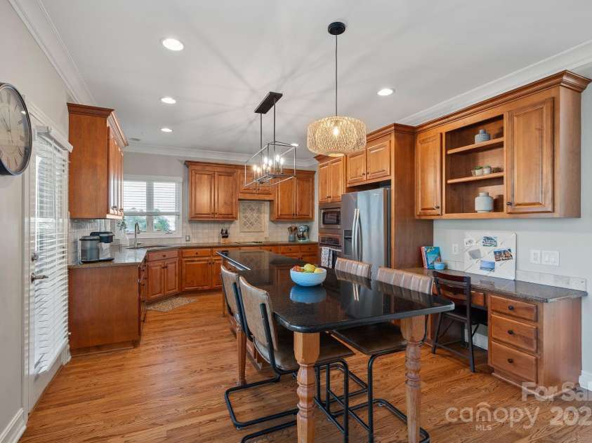 19679 Wooden Tee Drive, Davidson, NC 28036.  MLS# CAR4258951, YatesRealty ID 25255. 