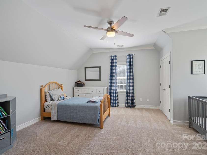 19679 Wooden Tee Drive, Davidson, NC 28036.  MLS# CAR4258951, YatesRealty ID 25255. 