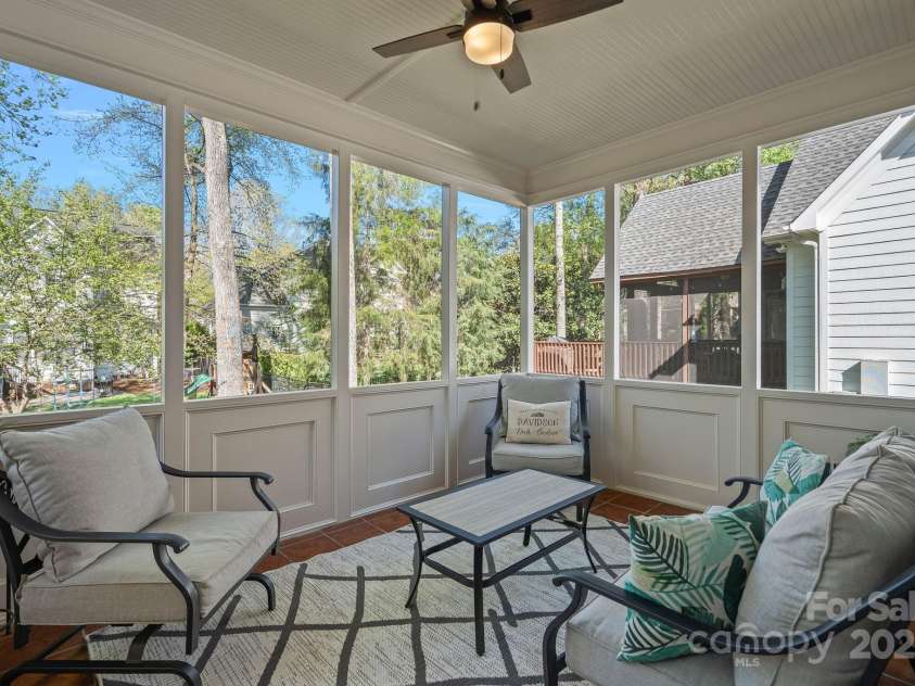 19679 Wooden Tee Drive, Davidson, NC 28036.  MLS# CAR4258951, YatesRealty ID 25255. 