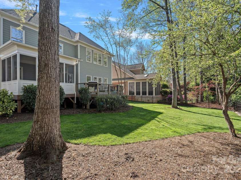 19679 Wooden Tee Drive, Davidson, NC 28036.  MLS# CAR4258951, YatesRealty ID 25255. 