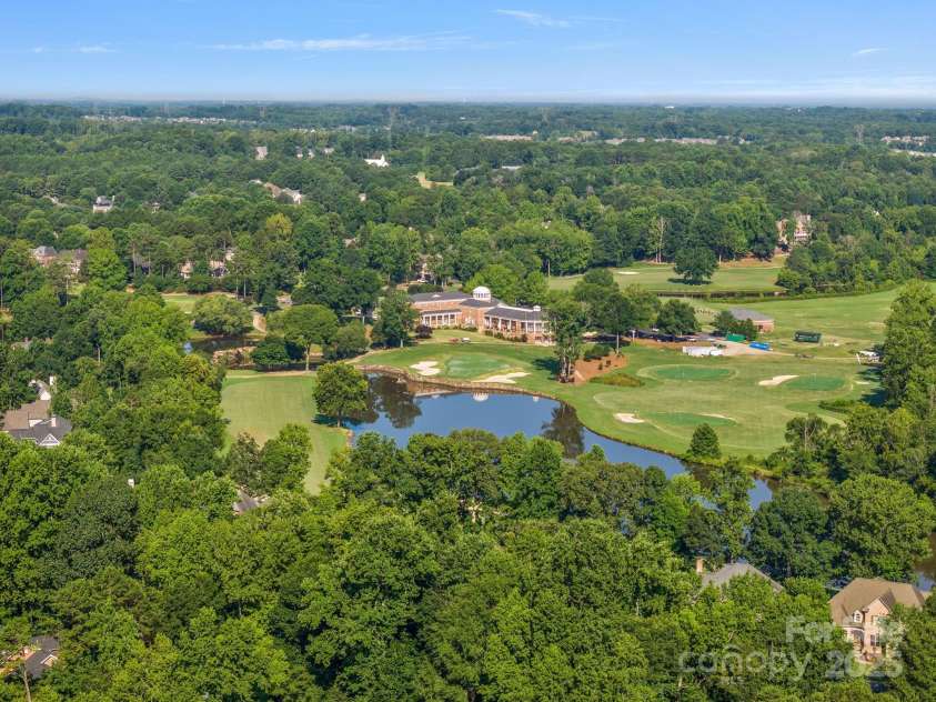 19679 Wooden Tee Drive, Davidson, NC 28036.  MLS# CAR4258951, YatesRealty ID 25255. River Run Country Club