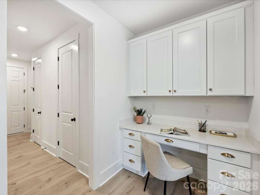 1125 35th Street, Charlotte, NC 28205.  MLS# CAR4385201, YatesRealty ID 25256. 