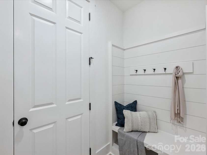 1125 35th Street, Charlotte, NC 28205.  MLS# CAR4385201, YatesRealty ID 25256. 
