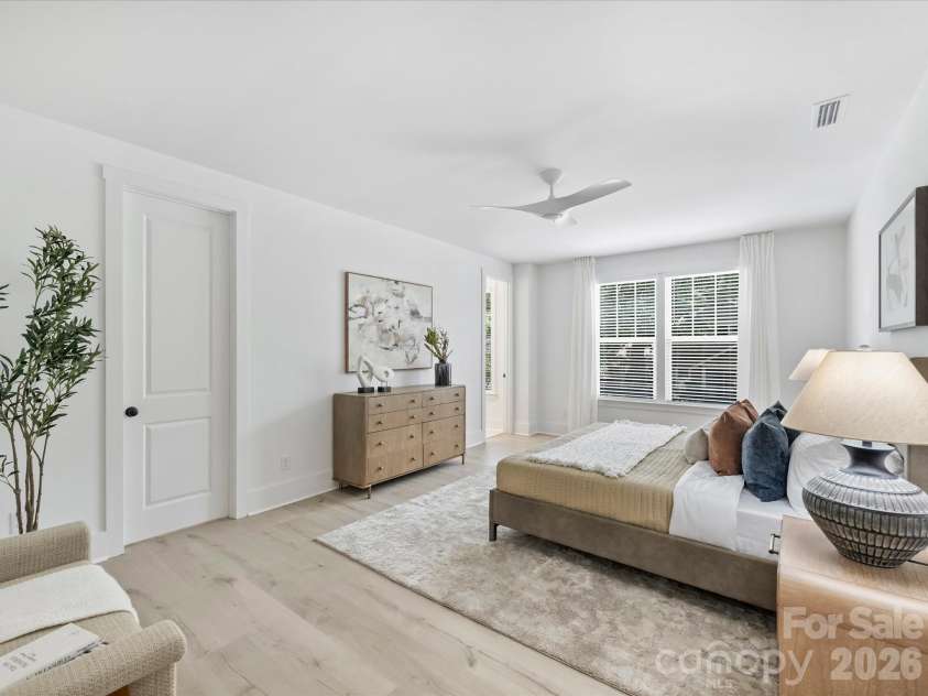 1125 35th Street, Charlotte, NC 28205.  MLS# CAR4385201, YatesRealty ID 25256. 