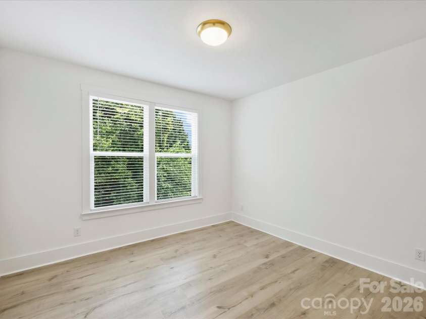 1125 35th Street, Charlotte, NC 28205.  MLS# CAR4385201, YatesRealty ID 25256. 