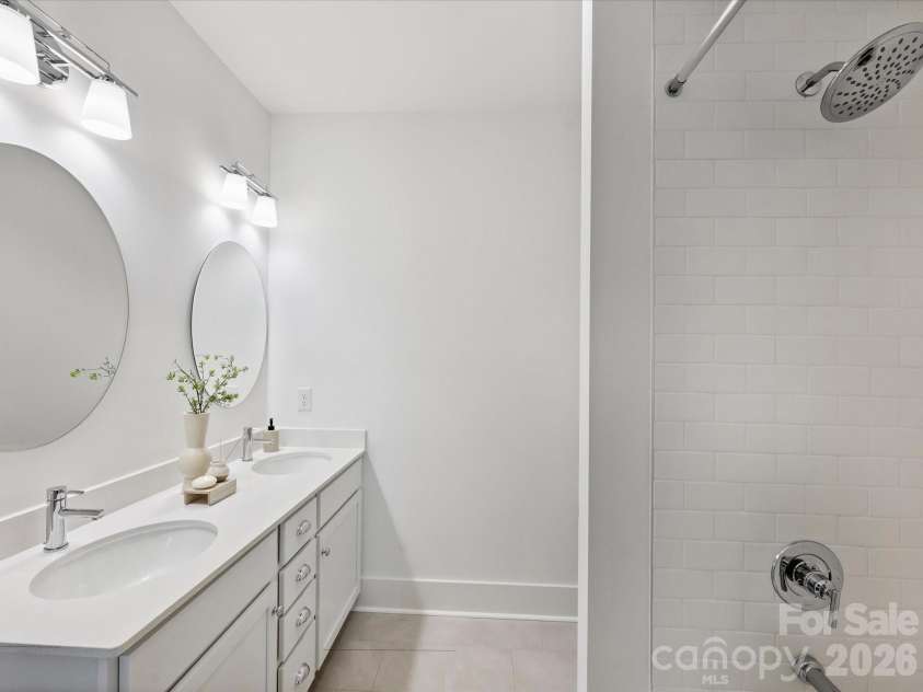 1125 35th Street, Charlotte, NC 28205.  MLS# CAR4385201, YatesRealty ID 25256. 
