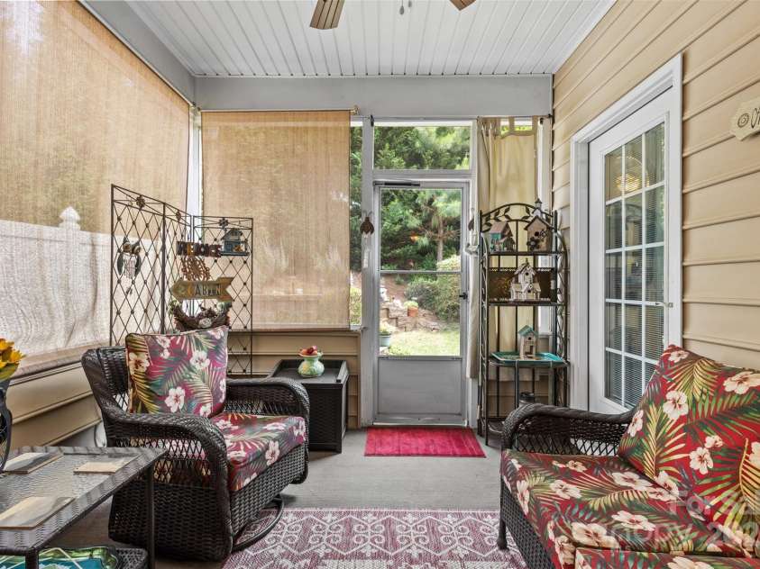 163 Carmen Way, Lancaster, SC 29720.  MLS# CAR4262630, YatesRealty ID 25256. 