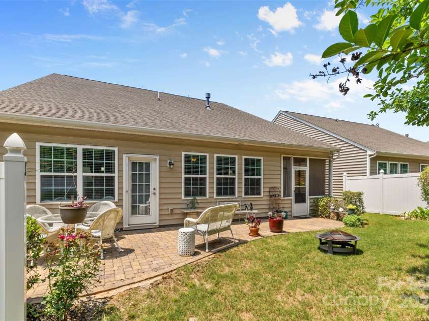 163 Carmen Way, Lancaster, SC 29720.  MLS# CAR4262630, YatesRealty ID 25256. 