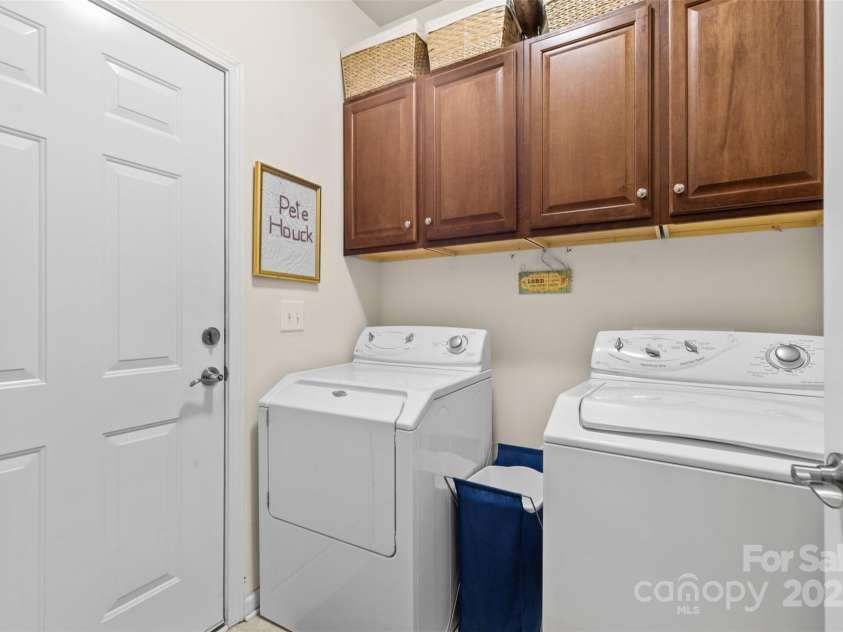 163 Carmen Way, Lancaster, SC 29720.  MLS# CAR4262630, YatesRealty ID 25256. Laundry Room