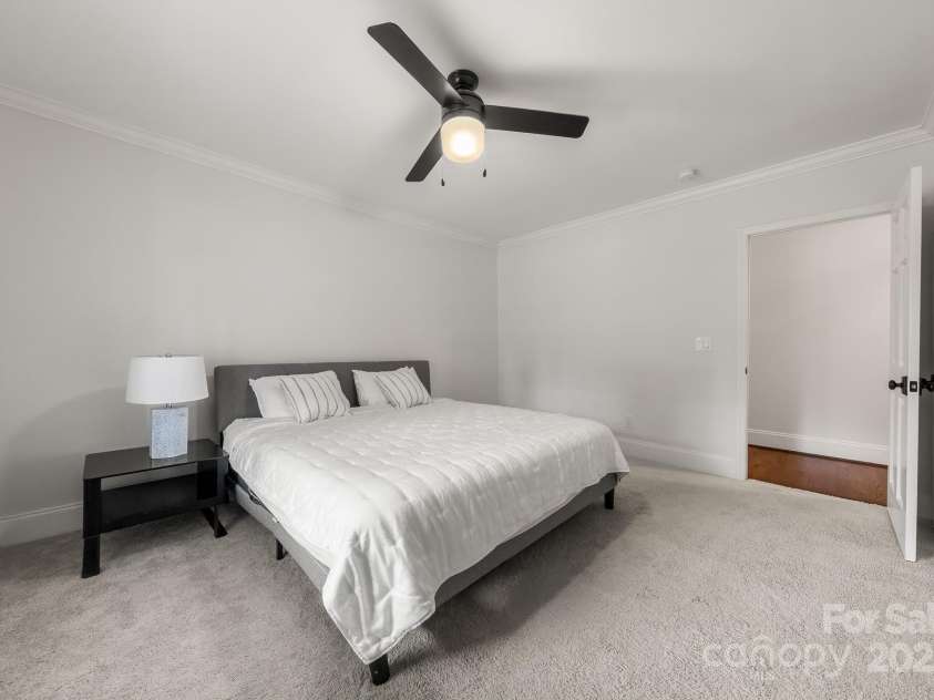 1121 Wendover Road, Charlotte, NC 28211.  MLS# CAR4310550, YatesRealty ID 25257. Bedroom 3