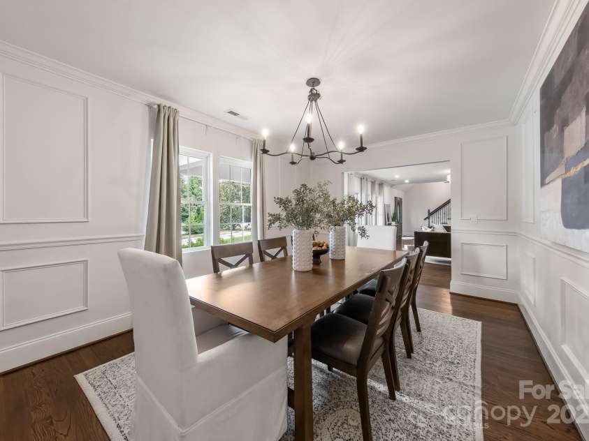 1121 Wendover Road, Charlotte, NC 28211.  MLS# CAR4310550, YatesRealty ID 25257. Dining Room