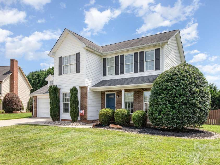 600 Capella Court, Gastonia, NC 28056.  MLS# CAR4265972, YatesRealty ID 25258. 