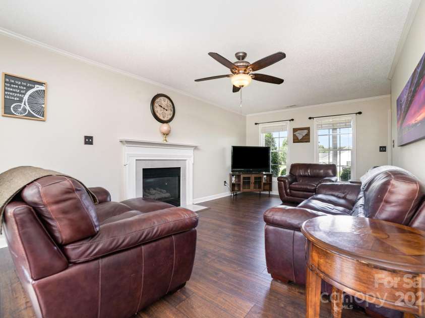 600 Capella Court, Gastonia, NC 28056.  MLS# CAR4265972, YatesRealty ID 25258. 