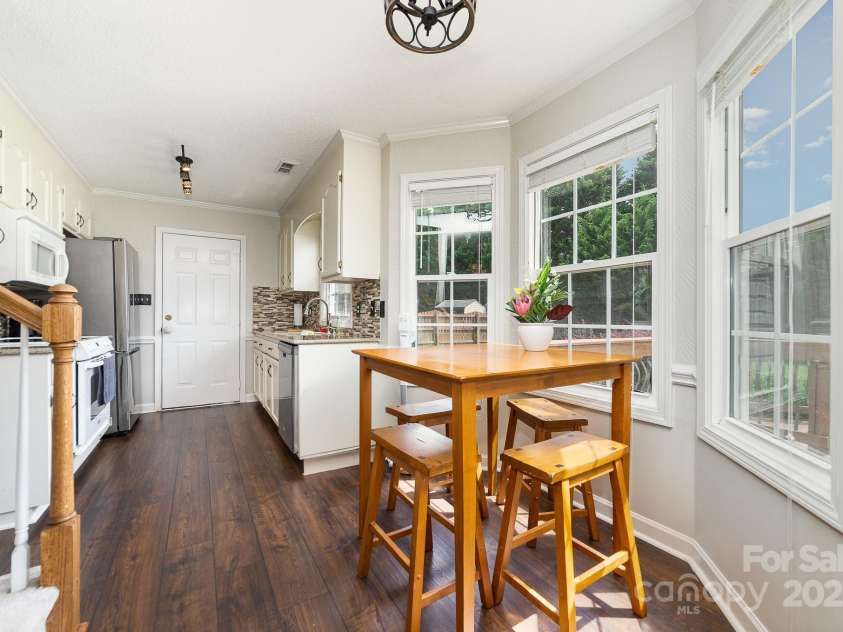 600 Capella Court, Gastonia, NC 28056.  MLS# CAR4265972, YatesRealty ID 25258. 