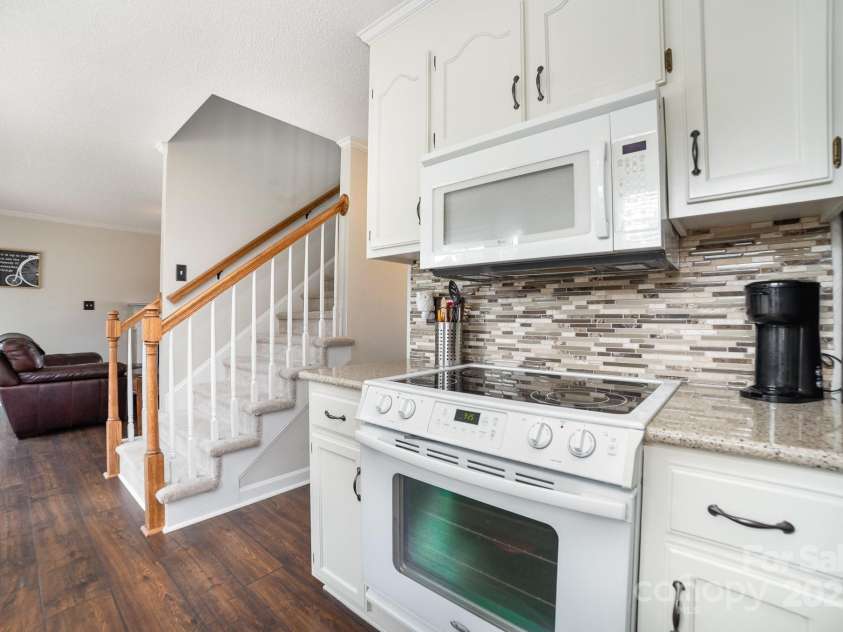 600 Capella Court, Gastonia, NC 28056.  MLS# CAR4265972, YatesRealty ID 25258. 
