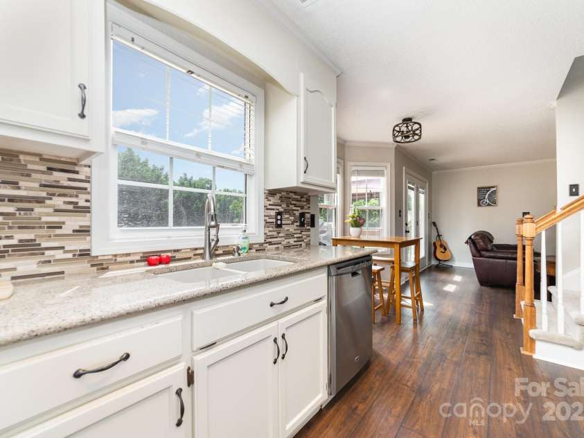 600 Capella Court, Gastonia, NC 28056.  MLS# CAR4265972, YatesRealty ID 25258. 