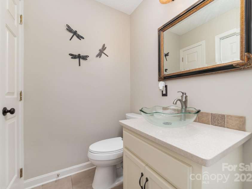 600 Capella Court, Gastonia, NC 28056.  MLS# CAR4265972, YatesRealty ID 25258. 
