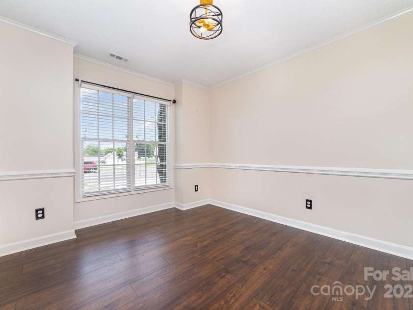 600 Capella Court, Gastonia, NC 28056.  MLS# CAR4265972, YatesRealty ID 25258. 
