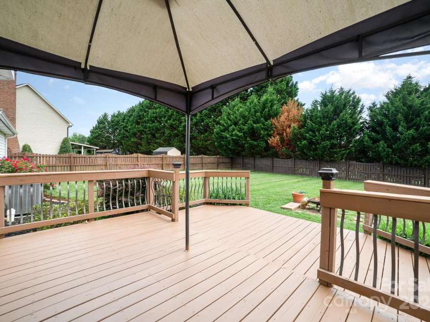 600 Capella Court, Gastonia, NC 28056.  MLS# CAR4265972, YatesRealty ID 25258. 