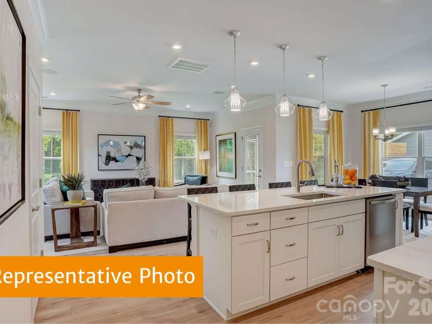 4236 Ruth Creek Court, Charlotte, NC 28216.  MLS# CAR4386261, YatesRealty ID 25259. 