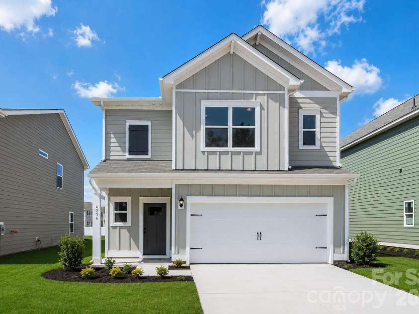 4236 Ruth Creek Court, Charlotte, NC 28216.  MLS# CAR4386261, YatesRealty ID 25259. 