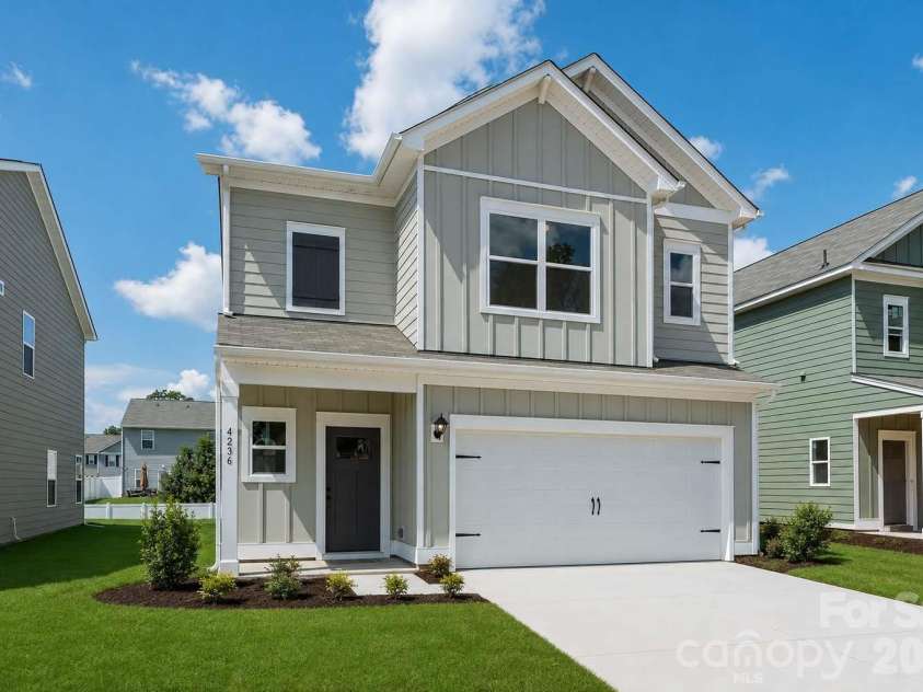 4236 Ruth Creek Court, Charlotte, NC 28216.  MLS# CAR4386261, YatesRealty ID 25259. 