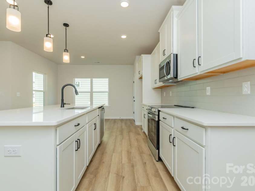 4236 Ruth Creek Court, Charlotte, NC 28216.  MLS# CAR4386261, YatesRealty ID 25259. 