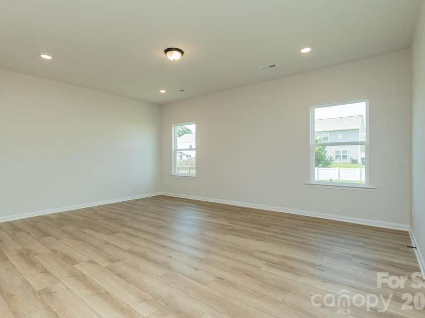 4236 Ruth Creek Court, Charlotte, NC 28216.  MLS# CAR4386261, YatesRealty ID 25259. 