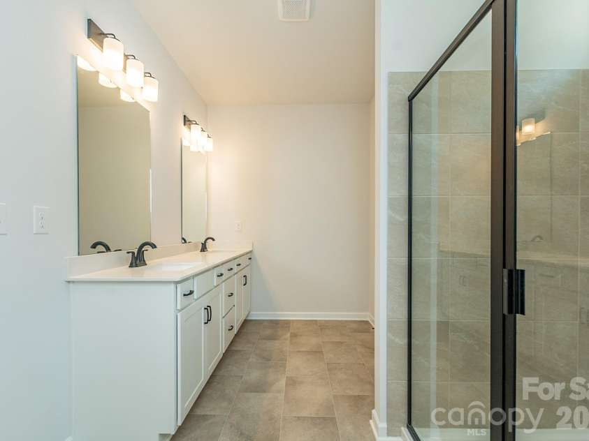4236 Ruth Creek Court, Charlotte, NC 28216.  MLS# CAR4386261, YatesRealty ID 25259. 