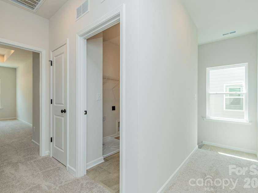4236 Ruth Creek Court, Charlotte, NC 28216.  MLS# CAR4386261, YatesRealty ID 25259. 