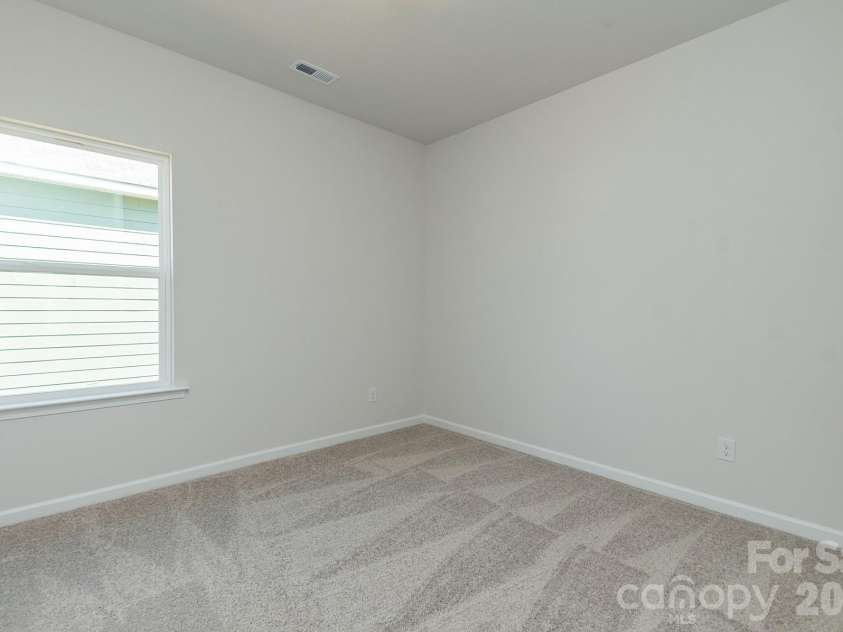 4236 Ruth Creek Court, Charlotte, NC 28216.  MLS# CAR4386261, YatesRealty ID 25259. 