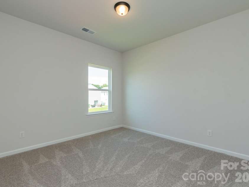 4236 Ruth Creek Court, Charlotte, NC 28216.  MLS# CAR4386261, YatesRealty ID 25259. 