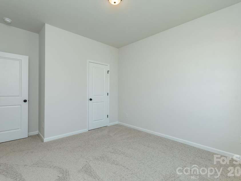 4236 Ruth Creek Court, Charlotte, NC 28216.  MLS# CAR4386261, YatesRealty ID 25259. 